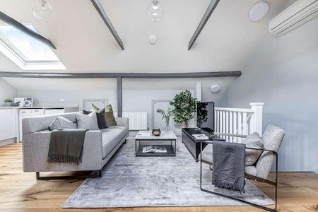 Beacon Mews, South Road, Weybridge, Surrey, KT13 - Photo 2