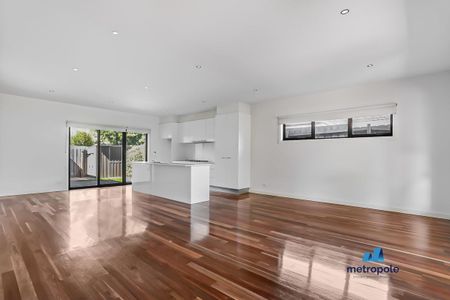 16A Irving Street, MOUNT WAVERLEY, VIC - Photo 4