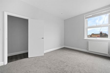 Uxbridge Road, London, W12 0NS - Photo 3