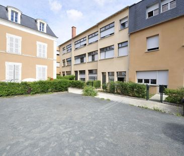 Location Appartement 2 pièces 44 m² Issoudun - Photo 1