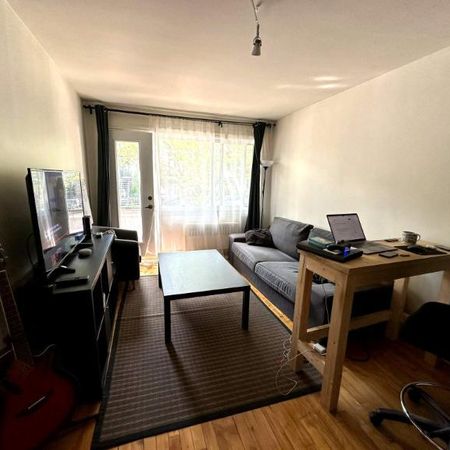 1 CH - 1 SDB - Montréal - $1,300 /mo - Photo 3