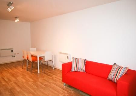 Stretford Road, Hulme, Manchester, M15 - Photo 4