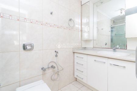 Apartamento com 3 quartos e 210m² para alugar em Rio Branco, Porto Alegre. - Foto 5