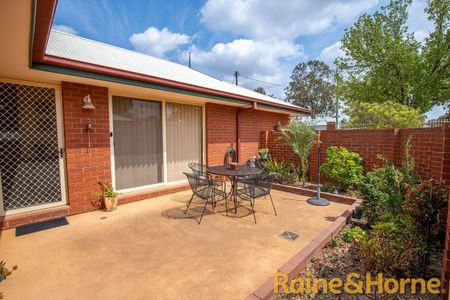 1/33 Boundary Road, Dubbo, NSW 2830 - Photo 3