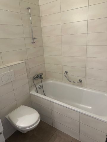 5.0 room habitat on the 1st floor - Photo 2