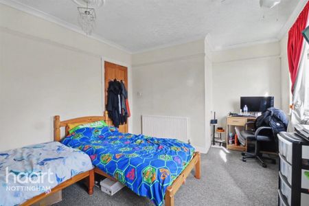 3 bedroom semi-detached house to rent - Photo 5