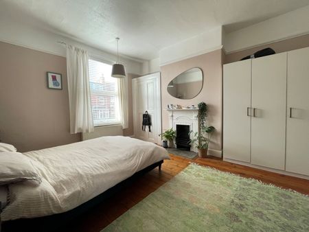 3 bedroom terraced house to rent - Photo 2
