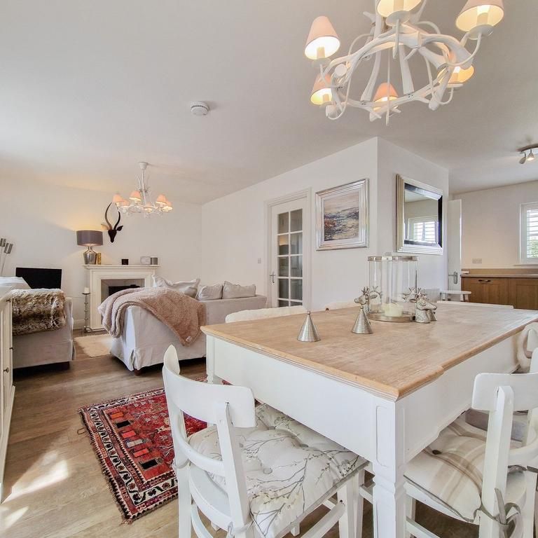 2 bedroom house to rent - Photo 1