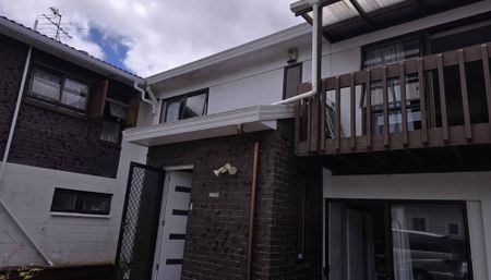 Spacious 3-Bedroom Home in Double Grammar Zone - Photo 3