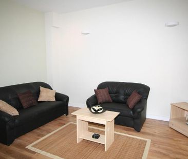 5 bedroom house to rent - Photo 1