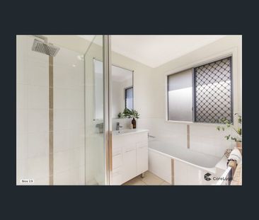 Family Home in Great Location - Fully air conditioned - Photo 3