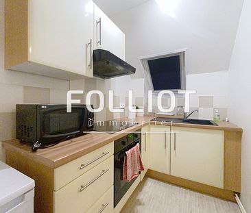 Charmant f1 meublé, rive droite, en résidence sécurisée - Photo 3