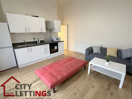 2 Bedroom Flat - Photo 5