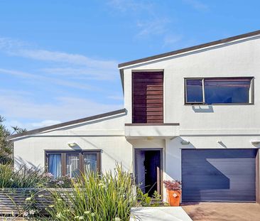 Easy Living - Convenient Location - Photo 5