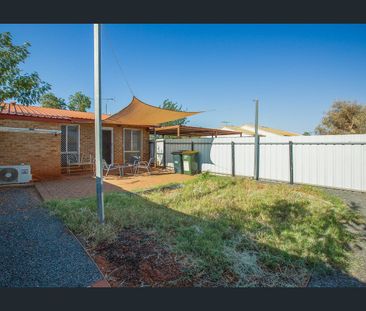 Furnished 1x1 - Courtyard + Carport - Photo 6