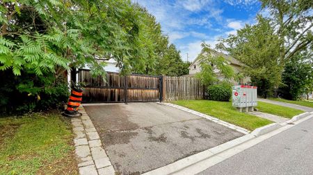 For Lease - 98 Glen Cameron Road, Markham, Ontario - Photo 5
