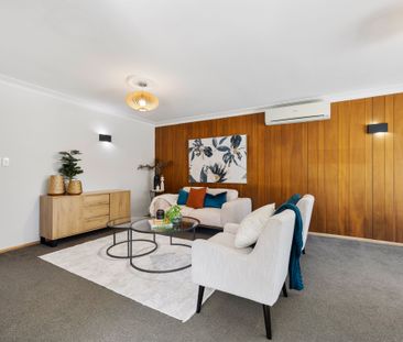 3 Bedrooms on Meadway - Photo 2