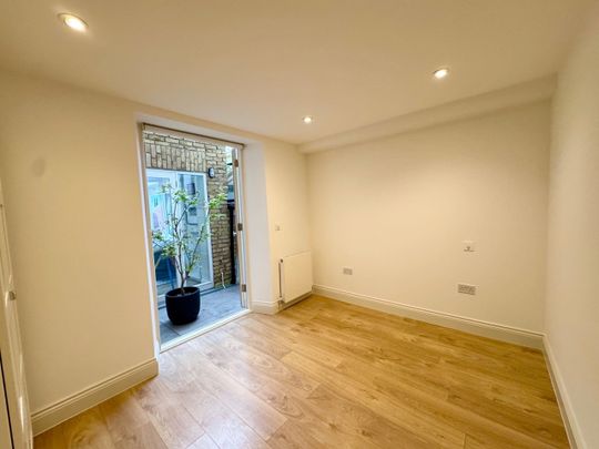 2 Bed Flat, Loftus Road, W12 - Photo 1