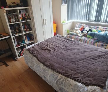 Flat 1, 152 Donald Street, Roath, Cardiff, CF24 4TP - Photo 2