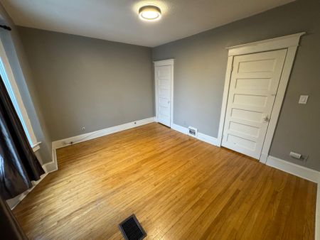 For Lease - 22 Bushell Avenue, Toronto, Ontario - Photo 5