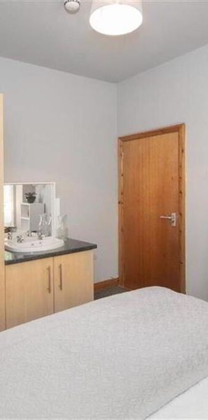 Room 1, 48 Delhi Street, Belfast, BT7 3AL - Photo 1