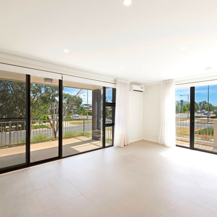 Location Is The Key For This Ground Floor 1 Bedroom Home - Photo 1