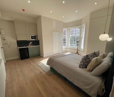 Studio to rent - Photo 2