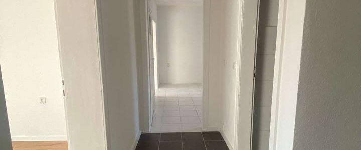 Hermannstraße 42 - schöne 2 ZKB Wohnung im 3. OG - Photo 1