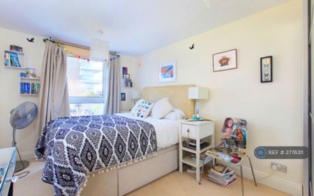 5 bedroom flat to rent - Photo 3