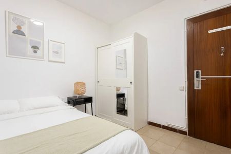 Carrer de Ca lAlegre de Dalt, Barcelona, Catalonia 08024 - Photo 5