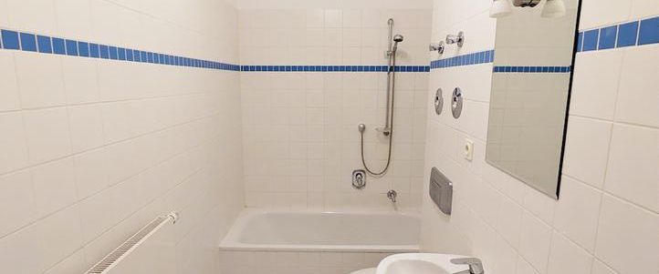 ++ beste Lage: 2-Raum-Wohnung mit Balkon & Einbauküche - Komfort im Grünen von Chemnitz ++ - Photo 1