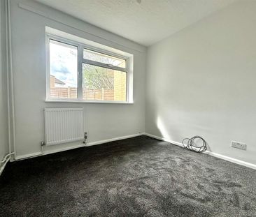 3 bedroom bungalow - semi detached - Photo 2