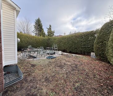 For Lease - 2 Kentsdale Drive, South of Baseline to Knoxdale, Ontario - Photo 1