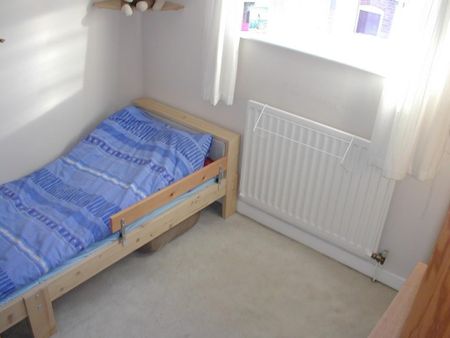 2 bedroom cottage to rent - Photo 2