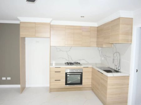 “Water including in Rent! Nearly New Granny” - Photo 2