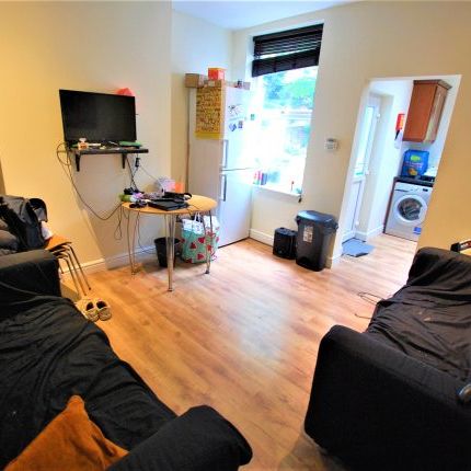 554 Shoreham Street, City Centre - Photo 1