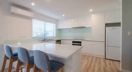 Stunning 3 bedroom home in Red Beach - Photo 5