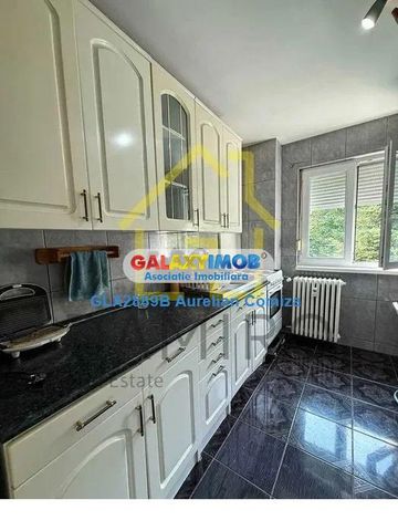 Apartament 3 camere semidecomandat Gorjului - Fotografie 2