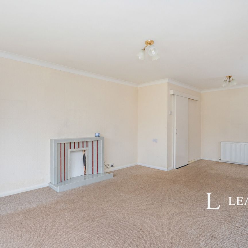 2 bedroom bungalow to rent Beaufort Road, Hampshire, Havant, PO9 - Photo 1