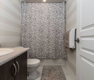 For Lease - 2521 Postmaster Drive, Oakville, Ontario - Photo 3