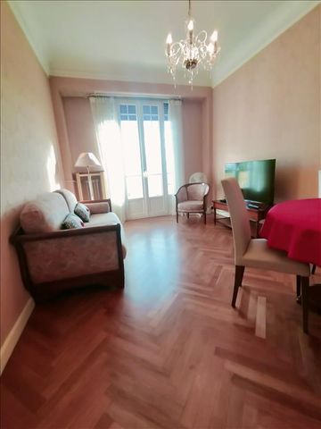 3 pièces - Meublé - 85 m² - 4ème étage - Colocation non autorisée - Photo 2