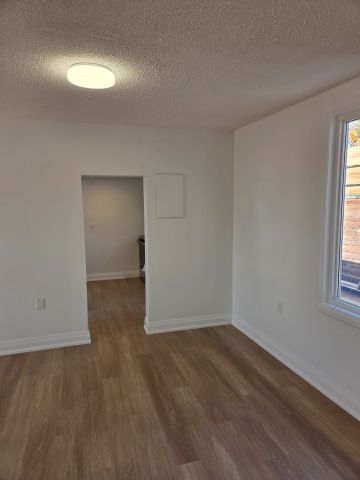 For Lease - 76 Lakeshore Road Unit# 78B, Mississauga, Ontario - Photo 2