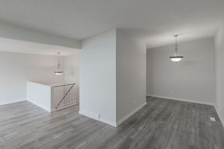 7528 Hunterview Drive Northwest, Calgary - Photo 3