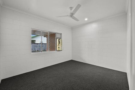 GROUND FLOOR - 2 BEDROOM UNIT - CLOSE TO CBD - Photo 3