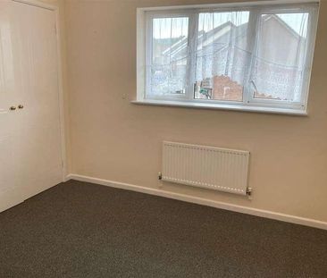 Priory Court, Neath, SA10 - Photo 6