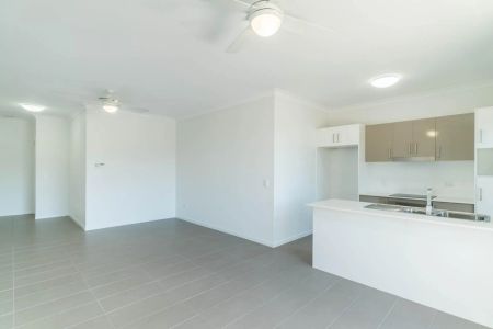 Spacious and perfectly located apartment - Photo 2
