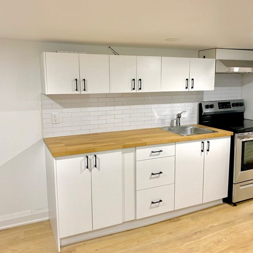 For Lease - 157 Huron Street Unit# 3, Toronto, Ontario - Photo 1