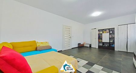 De închiriat – casă modernă cu 4 camere, Livada - Fotografie 2