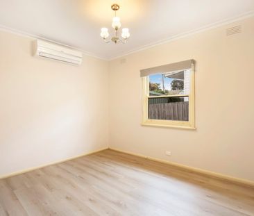 Cosy and Convenient - Photo 1