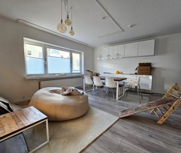 Lichtverwöhnte 3-Zimmerwohnung mit Balkon im Herzen von Ohligs - Photo 1